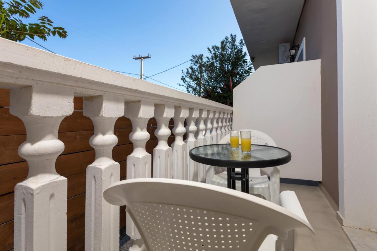 Mare Blu Studios & Suites Laganas Exterior photo