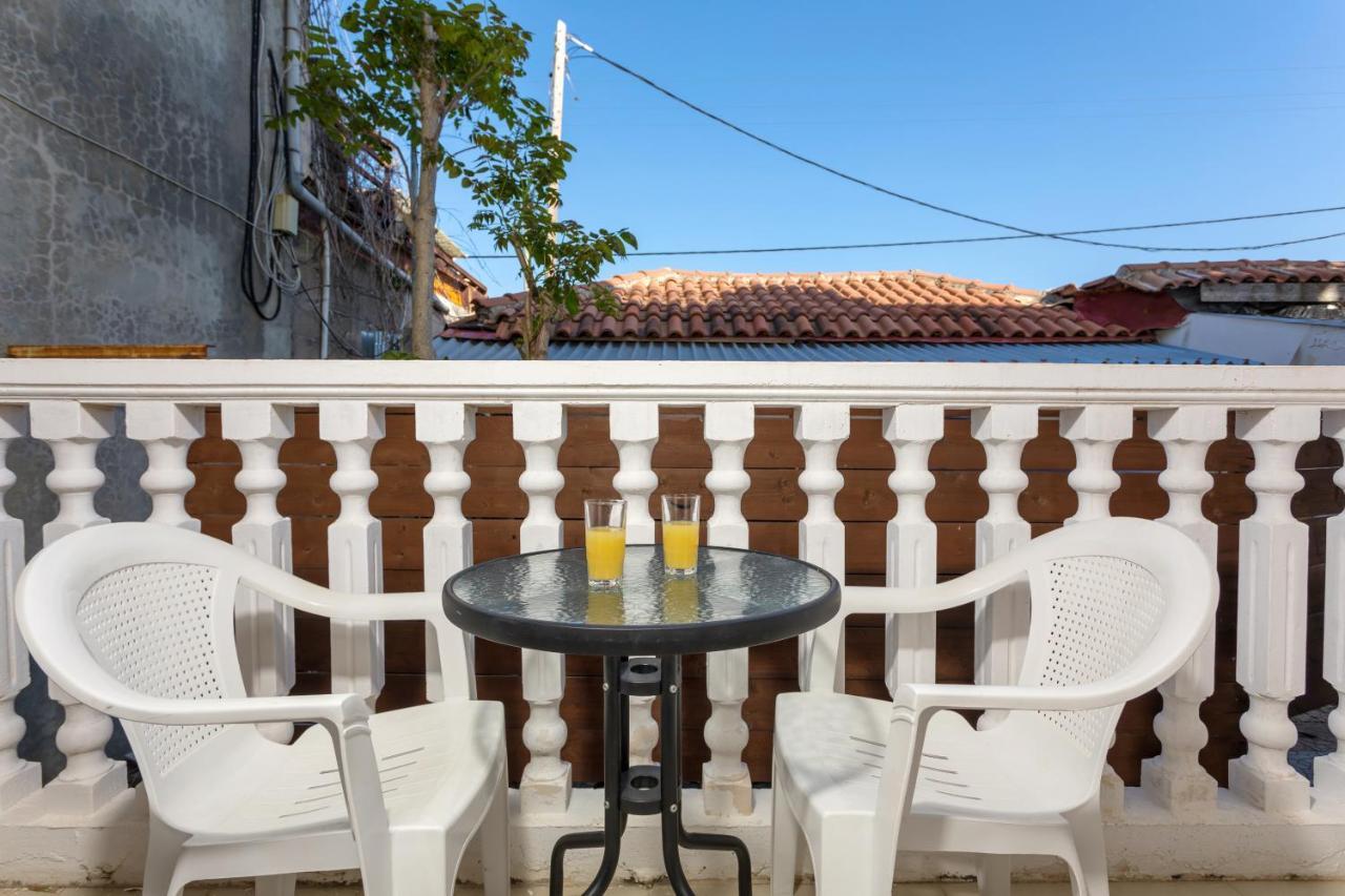 Mare Blu Studios & Suites Laganas Exterior photo